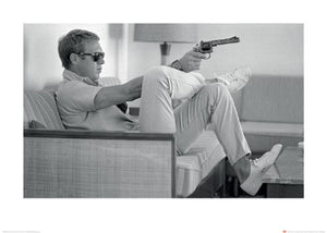 Art Print Time Life Steve Mcqueen Takes Aim 70x50cm Pyramid PPR47058 | Yourdecoration.co.uk