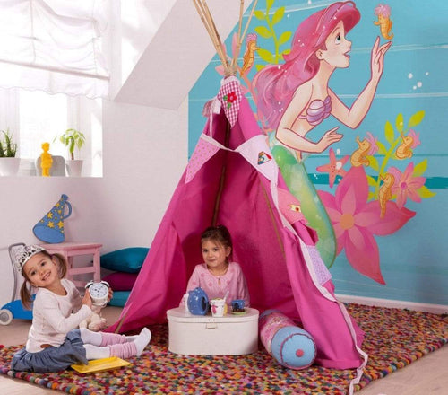 Komar Ariel Little Friends Non Woven Wall Mural 250x250cm 5 Panels Ambiance | Yourdecoration.co.uk