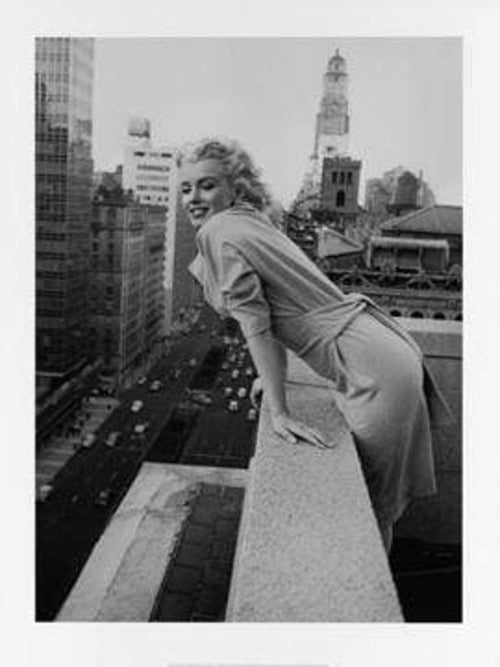 Ed Feingersh Marilyn Monroe on the Ambassador Art Print 60x80cm | Yourdecoration.co.uk