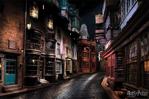 Pyramid Harry Potter Diagon Alley Poster 91,5x61cm | Yourdecoration.co.uk